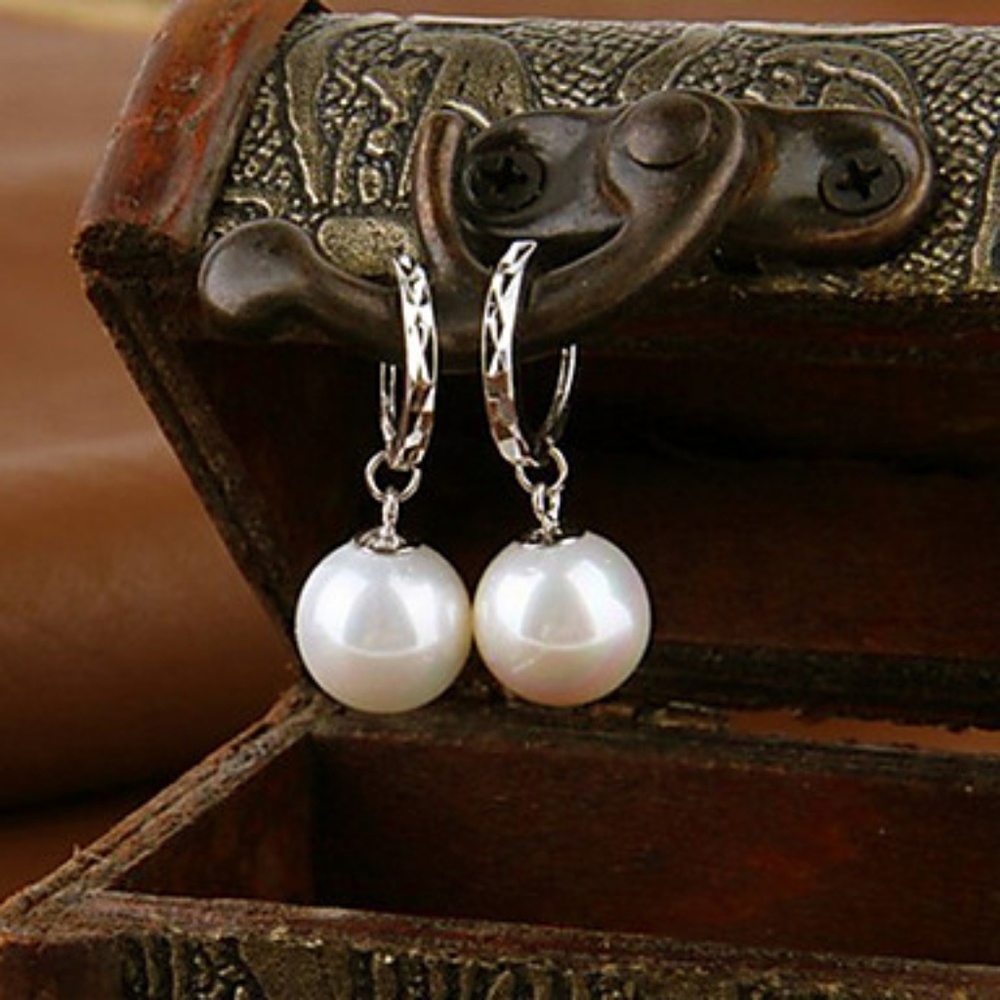 🎀 Pearl Drop Hoop Silver Earrings NEW ~Price FIRM - Picture 6 of 8